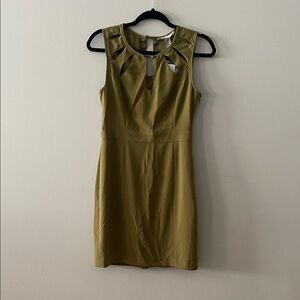 Elegant Olive Green Sleeveless Dress